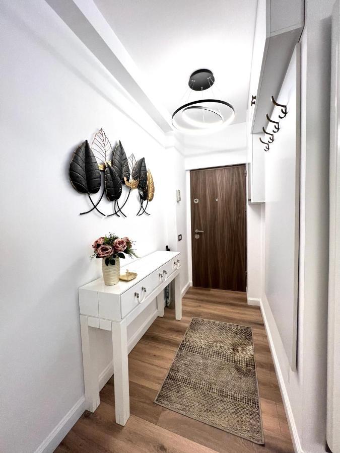 Sky View - Luxury Apartament - Sanador Victoriei บูคาเรสต์ ภายนอก รูปภาพ