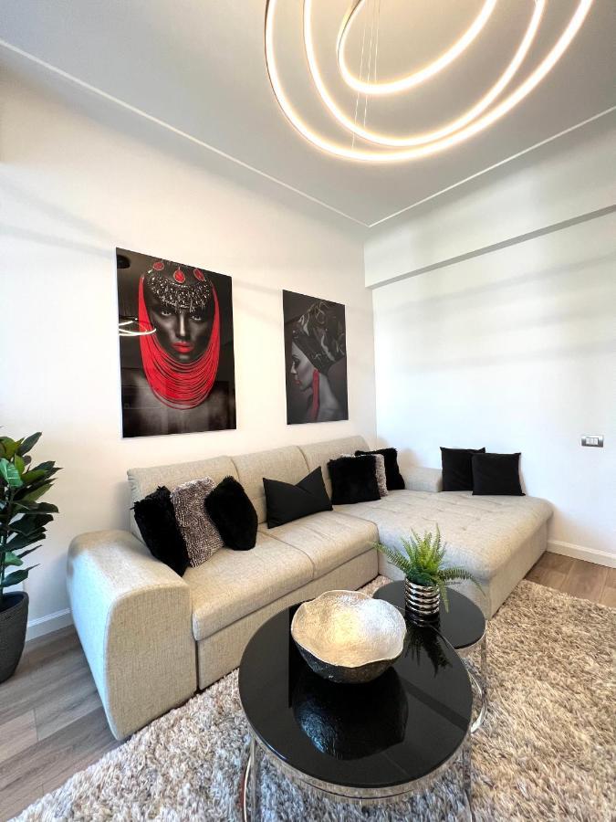 Sky View - Luxury Apartament - Sanador Victoriei บูคาเรสต์ ภายนอก รูปภาพ