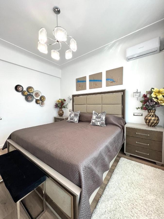 Sky View - Luxury Apartament - Sanador Victoriei บูคาเรสต์ ภายนอก รูปภาพ