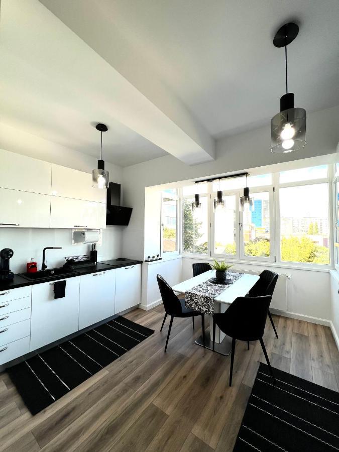 Sky View - Luxury Apartament - Sanador Victoriei บูคาเรสต์ ภายนอก รูปภาพ