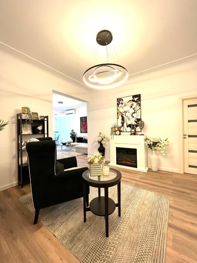 Sky View - Luxury Apartament - Sanador Victoriei บูคาเรสต์ ภายนอก รูปภาพ
