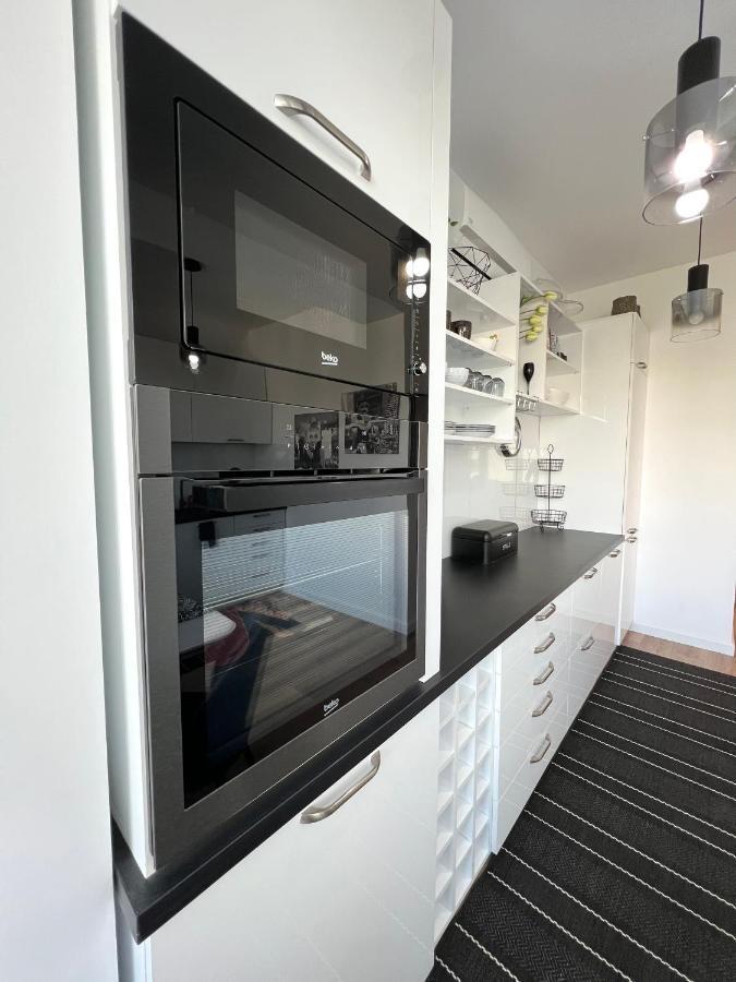 Sky View - Luxury Apartament - Sanador Victoriei บูคาเรสต์ ภายนอก รูปภาพ