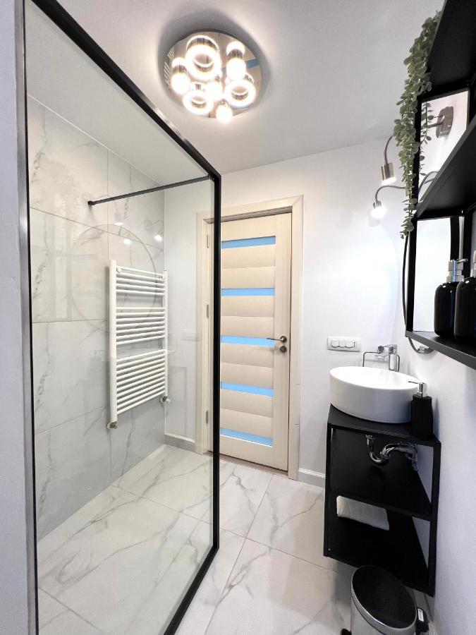 Sky View - Luxury Apartament - Sanador Victoriei บูคาเรสต์ ภายนอก รูปภาพ