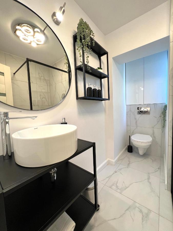 Sky View - Luxury Apartament - Sanador Victoriei บูคาเรสต์ ภายนอก รูปภาพ