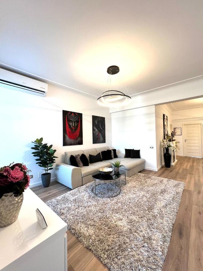 Sky View - Luxury Apartament - Sanador Victoriei บูคาเรสต์ ภายนอก รูปภาพ