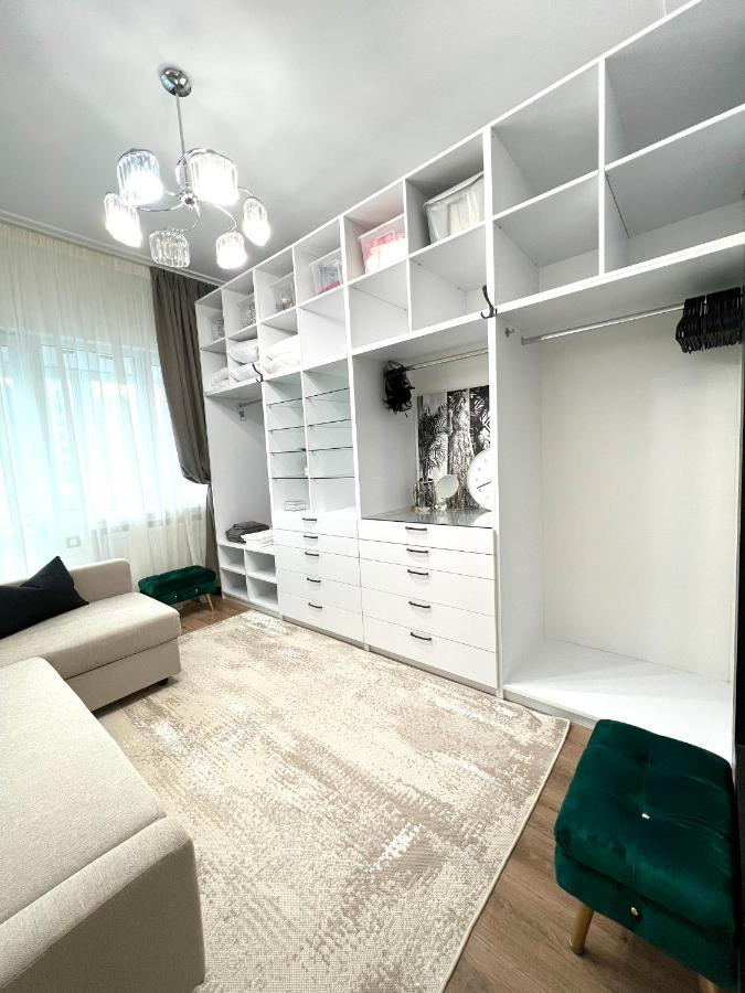 Sky View - Luxury Apartament - Sanador Victoriei บูคาเรสต์ ภายนอก รูปภาพ